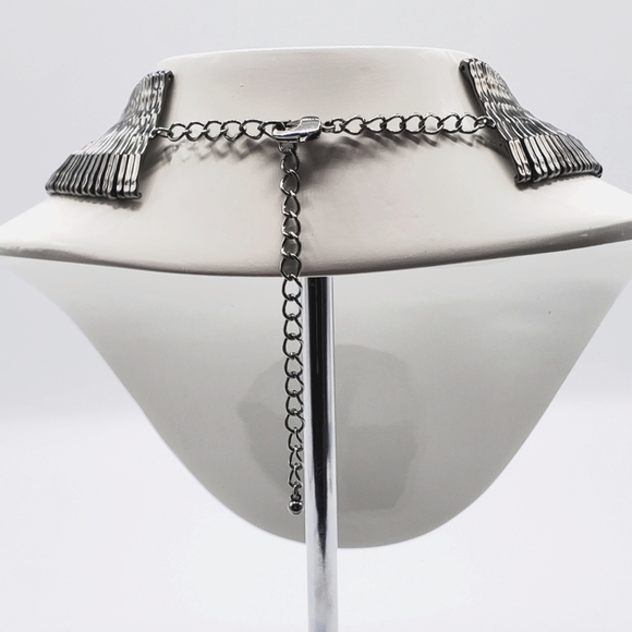 Gunmetal Metal Bar Choker Statement Necklace with Crystal Center‎ - Picture 3 of 6